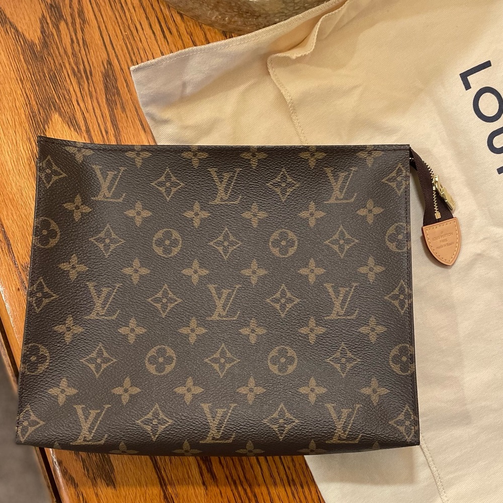 Louis Vuitton Monogram Toiletry 26 Pouch